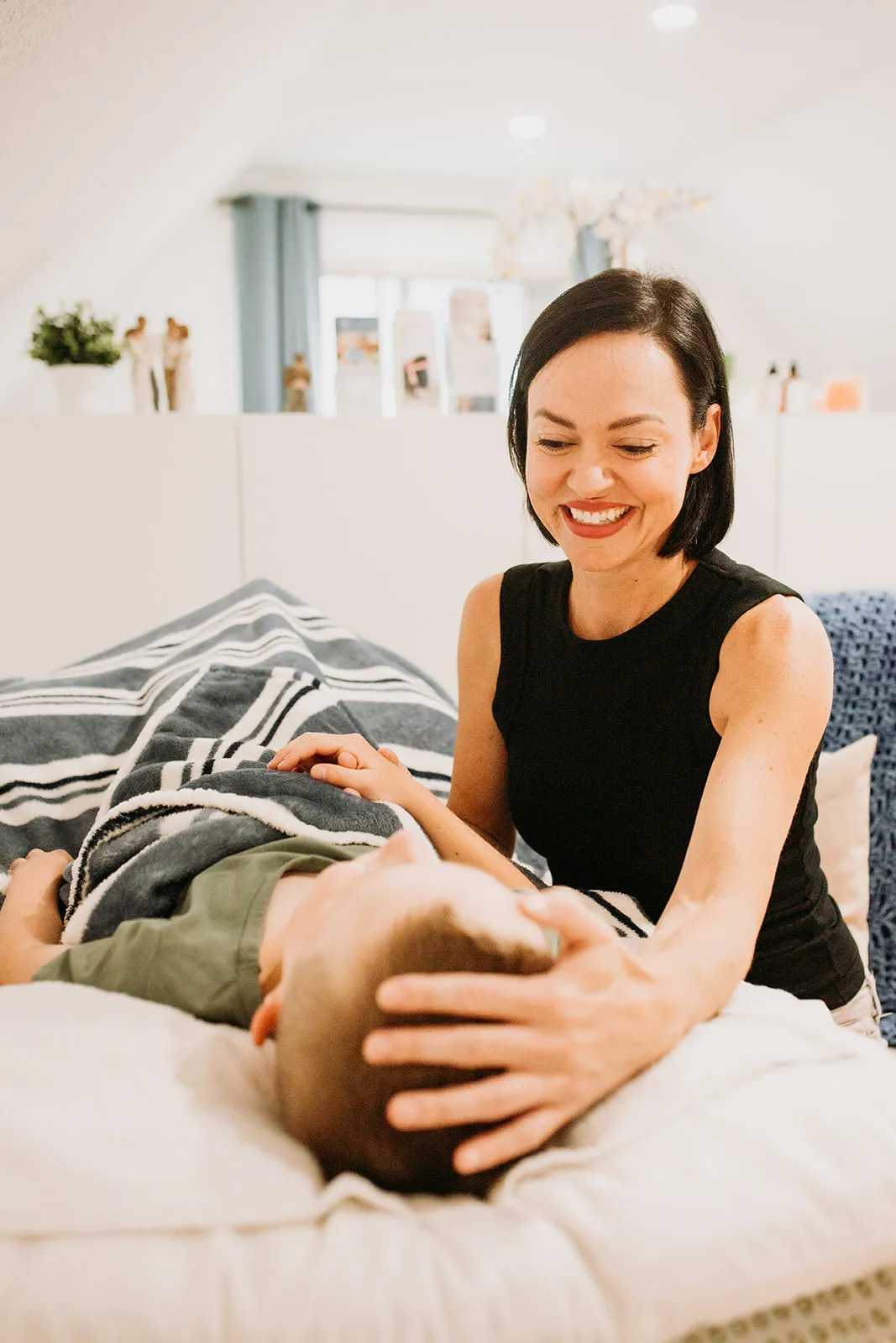 Professional BodyTalk™ practitioner in healing environment